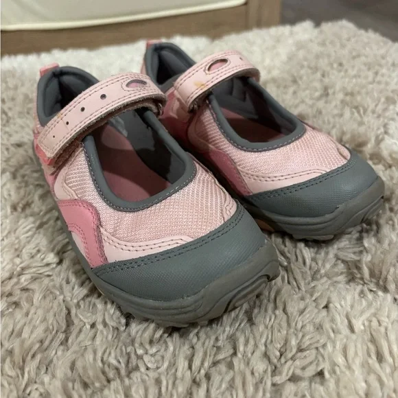 Lands End Pink Breeze and Grey Trekker Mary Jane’s girls​​​​ - Picture 4 of 9
